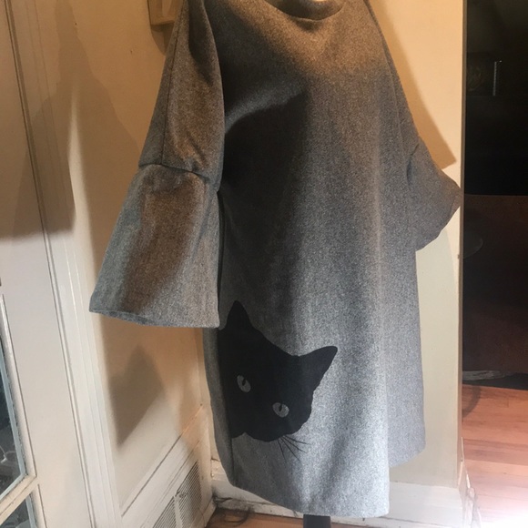 “ORDERPLUS” Bell Sleeved Cat Dress . - Picture 3 of 11